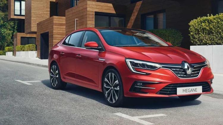 Renault Megane Sedan fiyatı bu kez en dipte; Yeni listeye en tutkunları bile inanamadı