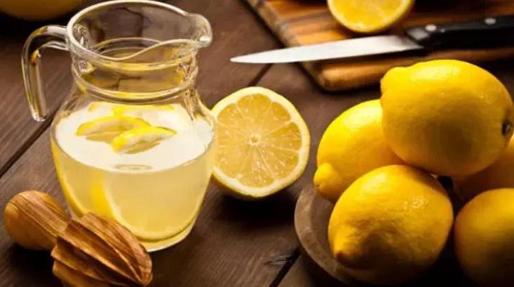 Limonata yapımında bir kaşık eklemek hep unutuluyor; Böbreklere şifa pompalıyor