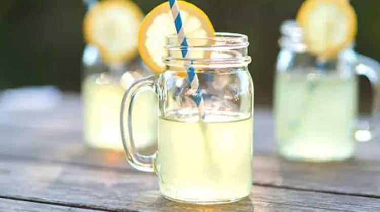 Limonata yapımında bir kaşık eklemek hep unutuluyor; Böbreklere şifa pompalıyor