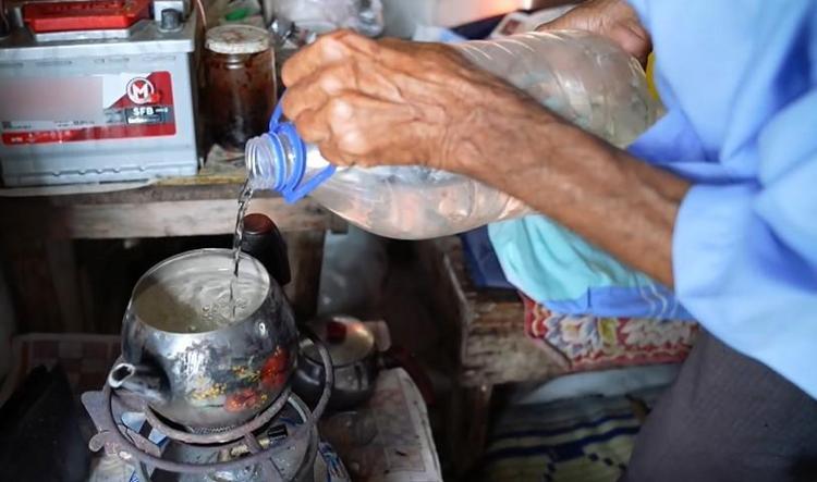 40 yıldır ıssız bir adada tek başına yaşıyor İşte Ömer Yıldırımın yüreklere dokunan hikayesi
