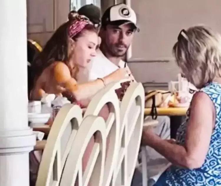 Roma’da görüntülendiler Burcu Özberk ve Gökhan Alkan aşk mı yaşıyor
