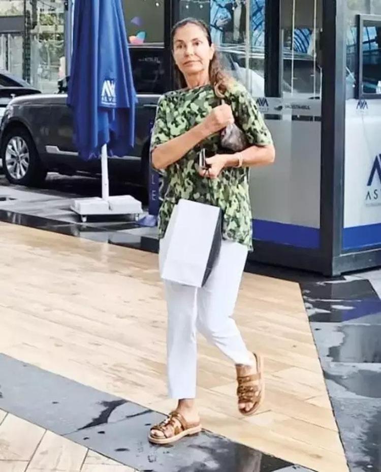 İbrahim Tatlıses ameliyat oldu Oğlu Ahmet Tatlı’yle buzlar eridi, kızı Dilan Çıtak görülmedi