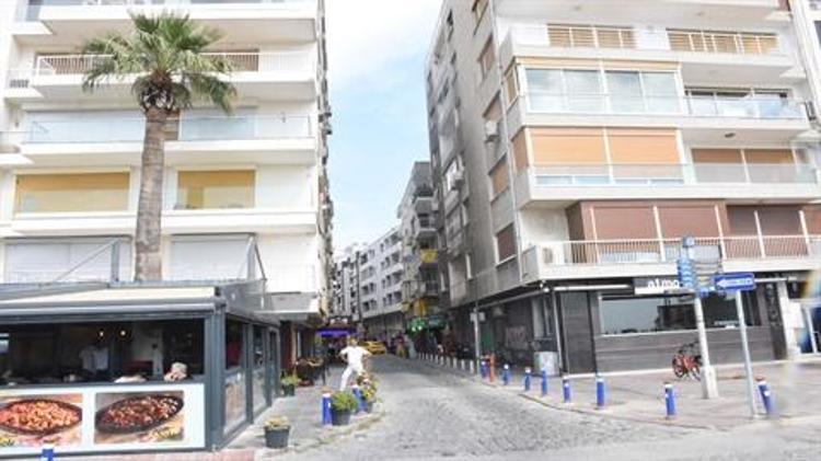 İzmir olası bir depremde sular altında kalabilir: Neredeyse şehrin tamamı denizin içinde olacak