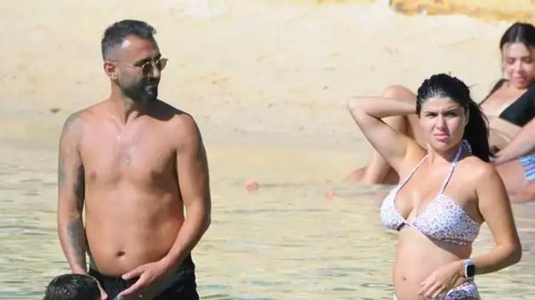 Selçuk Şahin Çeşmede Eşiyle romantik anları objektiflere böyle yansıdı