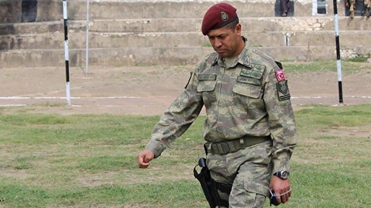 BAŞÜSTÜNE KOMUTANIM