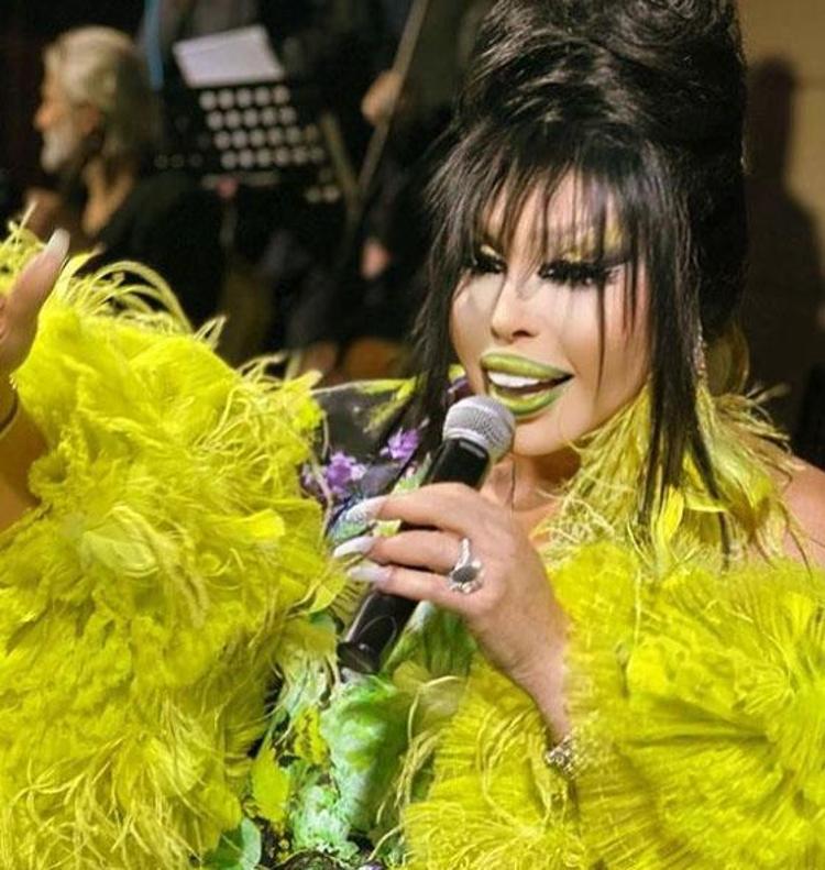 Bülent Ersoy Dünya Güzellerim Tatil’de programından ayrıldı Makyörünün cinsel hayatını öne sürdü
