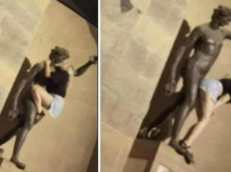 Kadın turist İtalyanları kızdırdı Floransada ünlü heykelle müstehcen pozlar verdi