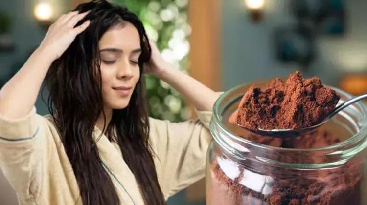 Demlenmiş kahveyi banyo öncesi sprey gibi sıkın; Bir malzeme daha ekleyince saç telleri halat gibi kalınlaşıyor