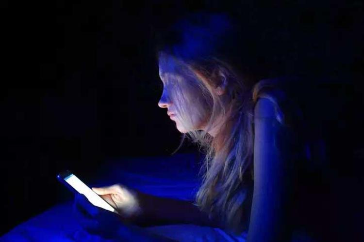 Akıllı telefonlar depresyon ve stres seviyelerinde artışa neden oluyor