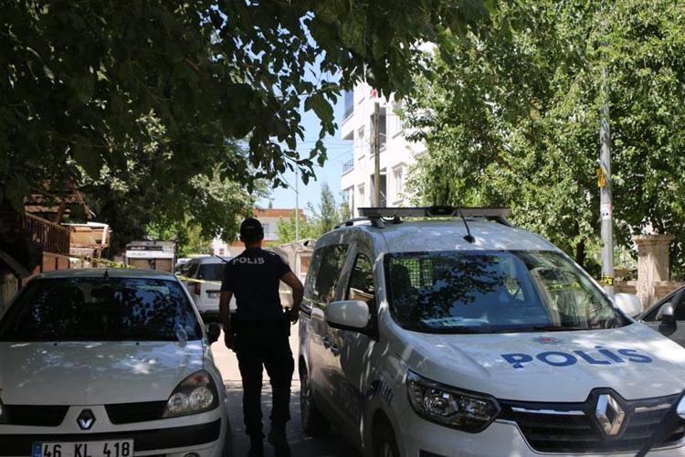 Adıyamanda dehşete düşüren olay Tartıştığı eşini boğarak öldüren koca, cesedini torbayla bahçeye attı