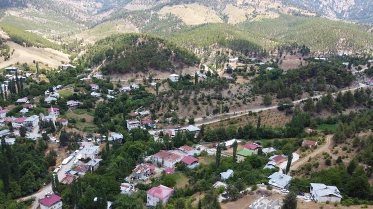 Moldovalı gelin Adananın meşhur kilimlerini dünyaya tanıtmaya hazırlanıyor