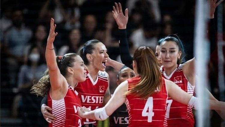 Türkiye-Dominik Cumhuriyeti voleybol maçı ne zaman Filenin Sultanları maçı hangi kanalda