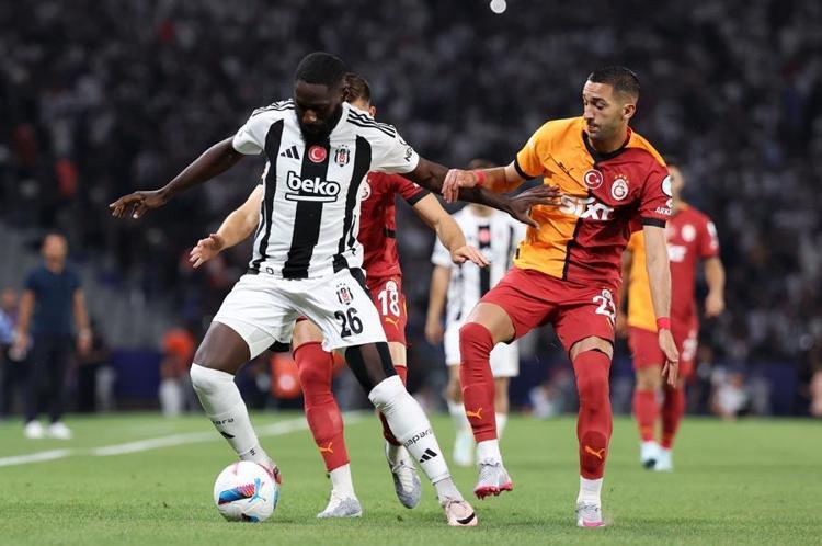 Beşiktaş Süper Kupada Galatasaraya gol yağdırdı: 5-0
