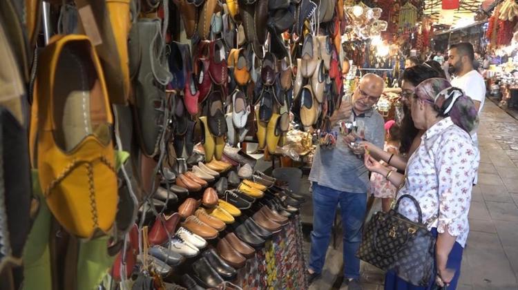 “GURBETÇİLER GAZİANTEPE GELİNCE YILLIK İHTİYAÇLARINI KARŞILIYORLAR”