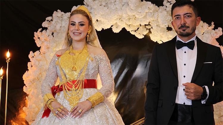 Vanda aşiret düğünü: Geline kilolarca altın, damada 3 milyon TL takıldı