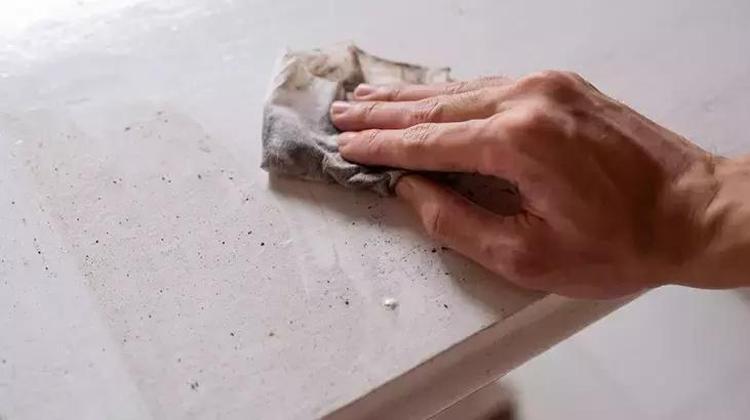 Ev temizliğinde tozları kovan formül Komşular çatır çatır çatlayacak