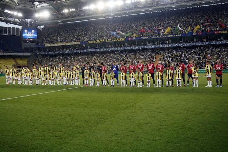Fenerbahçede deprem yaratacak Krunic, Ryan Kent, Cengiz Ünder derken Mourinho kapıyı gösterdi: Seni istemiyorum