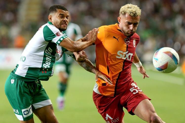 Konyaspor Galatasaray maçında gol düellosu 3 puan Aslanın
