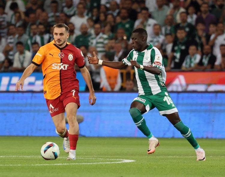 Konyaspor Galatasaray maçında gol düellosu 3 puan Aslanın