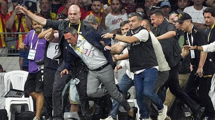 OLAYLI İZMİR DERBİSİNDE YARGILANMIŞTI