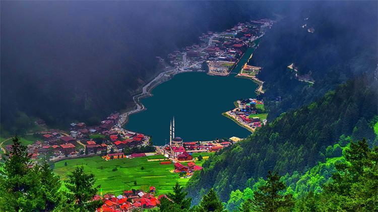 Tatil tercihleri değişti Egeye gidemeyen Karadenize koştu, 5 gece 7 bin TL