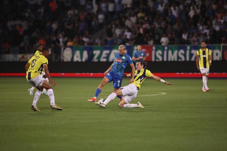 Gökhan Akkan, Fred ve Dzekodan 5 gol yedi Şike sözleri olay oldu: Aklım almıyor, elle ve ayakla müdahale etmedi