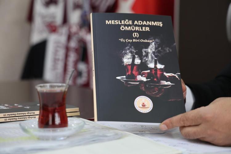 Elazığda mesleğinde 30 yılı aşmış esnafların hayatı kitap oldu: Hâtıraları tek tek kayıt altında
