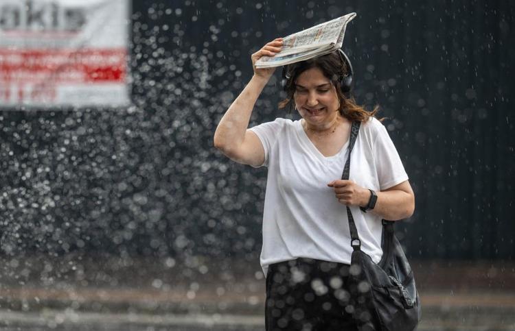 Meteoroloji son dakika uyardı İstanbul dahil birçok ilde günlerce yağacak