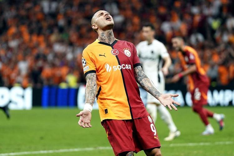 Osimhen yetmedi Dursun Özbekten şimdi de orta saha ve defans transferi bombası