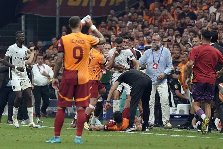 İKİ YÖNETİCİ İTALYADAYDI
