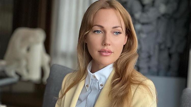 Meryem Uzerli ünlü olmadan yaptığı işlerle şaşırttı: Vefat etmiş kişilere makyaj yapıyordum