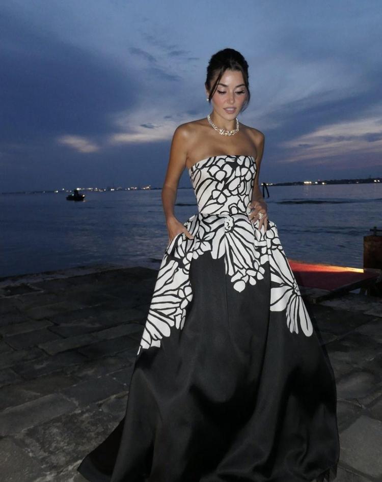 Hande Erçel, Venedik Film Festivali’ndeki tarzı eleşti aldı Her detayı sınıfta kaldı