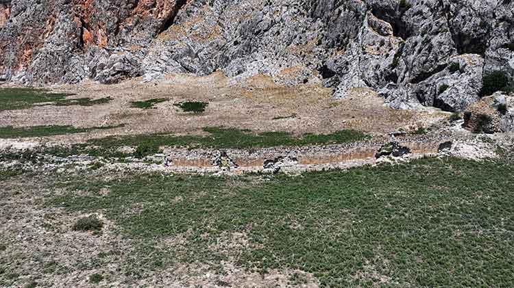 Anavarza Antik Kentinde çalışmalar hızlandı, kazılar 9 farklı nokta daha başlatılacak