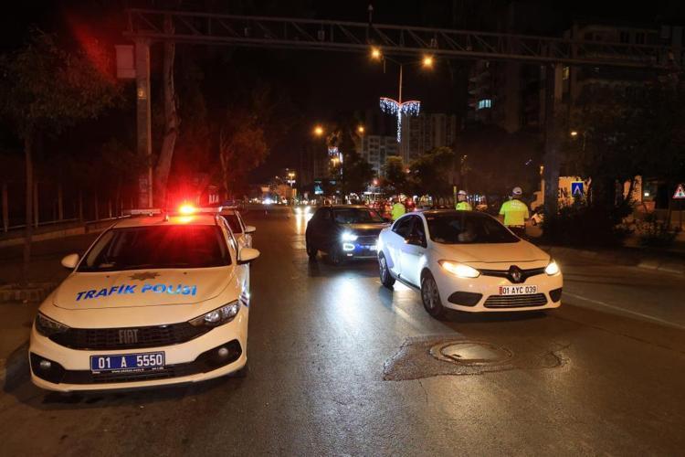 Adanada asayiş uygulaması: Kural tanımayan sürücülere 2 milyon 145 bin TL ceza kesildi