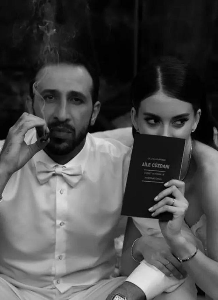 Ersin Arıcı ve Beril Pozamdan günler sonra düğün pozları geldi