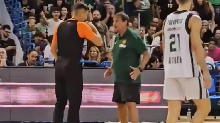 Tribünde açılan skandal pankart sonrası çıldırdı Ergin Ataman: Beni oyundan ihraç edin