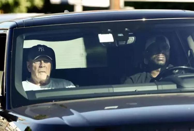 Bruce Willis arabasında görüntülendi Demi Moore sağlık durumunu açıkladı