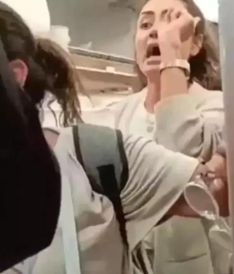 Dilan Çıtaka eşinden destek Başka havayolu şirketleri de var