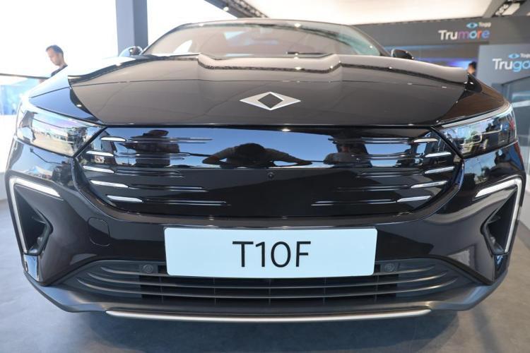 TOGGun Sedan modeli T10F TEKNOFESTte ilk kez görücüye çıktı Sürücülerden tam not aldı