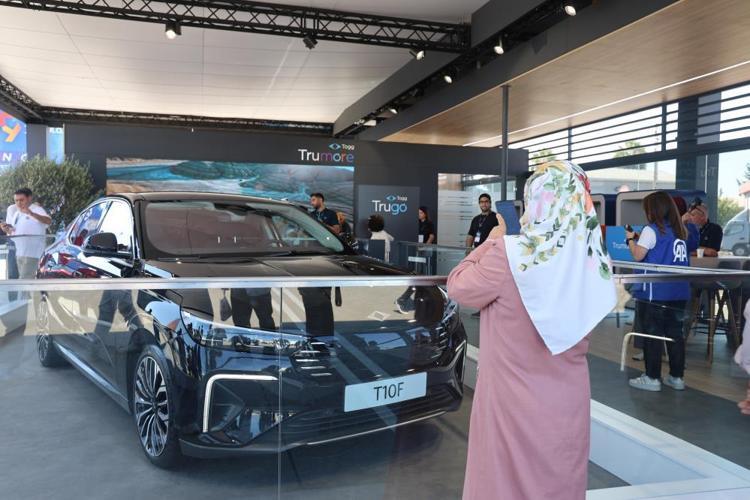 TOGGun Sedan modeli T10F TEKNOFESTte ilk kez görücüye çıktı Sürücülerden tam not aldı