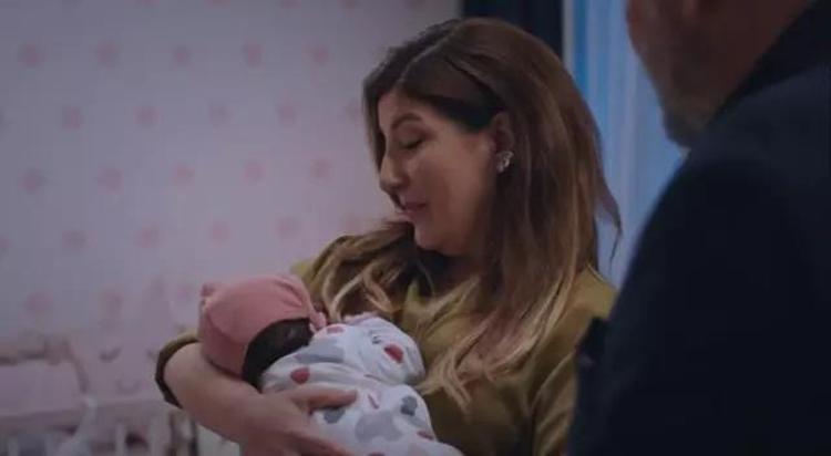 Kızılcık Şerbetinde yapılan Tarkanın albüm reklamı tepki çekti