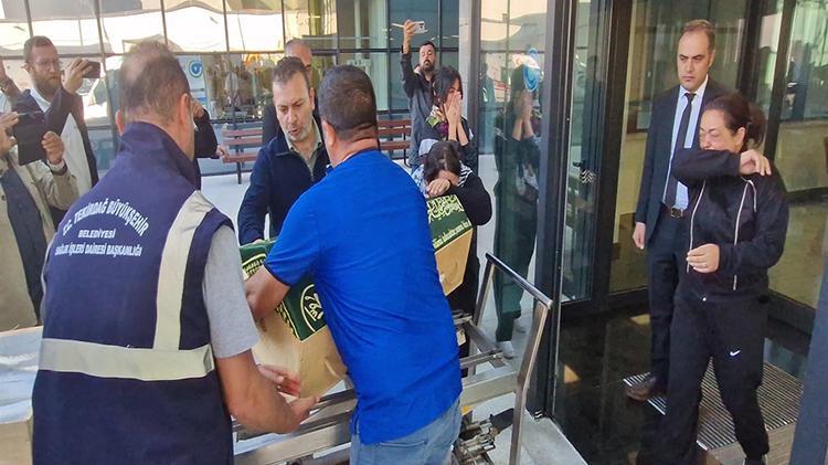 Tekirdağda cinsel istismara uğrayan sıla bebeğe gözyaşlarıyla veda Cenazede yürek yakan detay