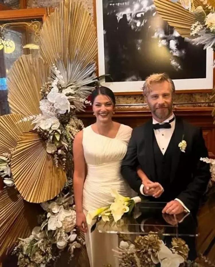 Yabancı Damat dizisinin Nikosu Özgür Çevik ve Hatice Kartoğlu evlendi