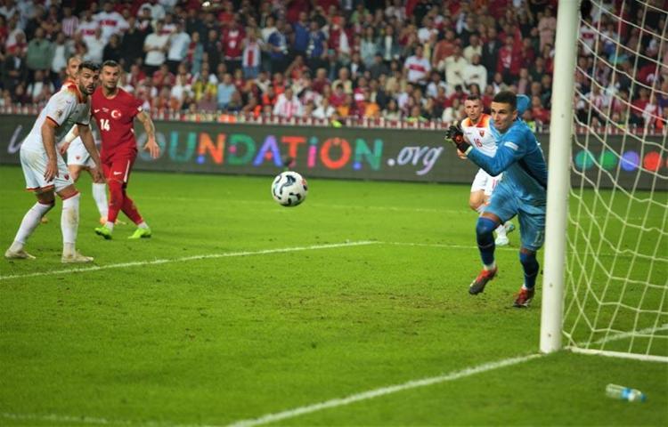 Türkiye Karadağ maçında 3 puan tek golle geldi