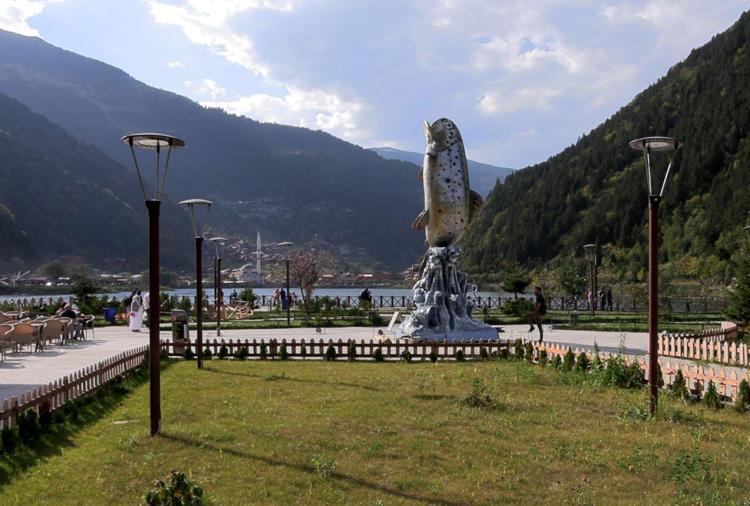 SÜREKLİ ÜRÜYOR, GELİŞTİRİYOR