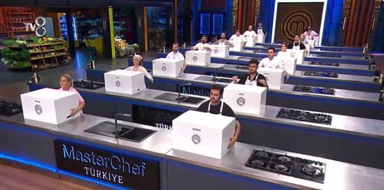 Masterchefte Hakanın sözleri gündem oldu: 3 maymunu oynayan kişi