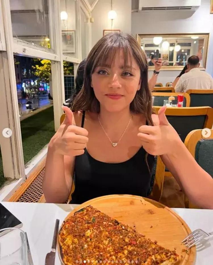 Sıla Türkoğlunun lahmacun fotoğrafı olay oldu Yanıt gecikmedi