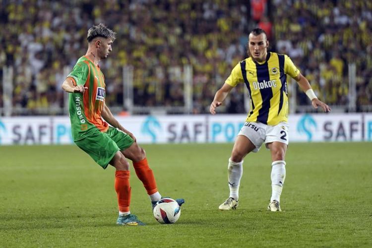 Samsunspor maçı öncesi Fenerbahçede alarm Mourinho 2 yeni transferi birden kesti