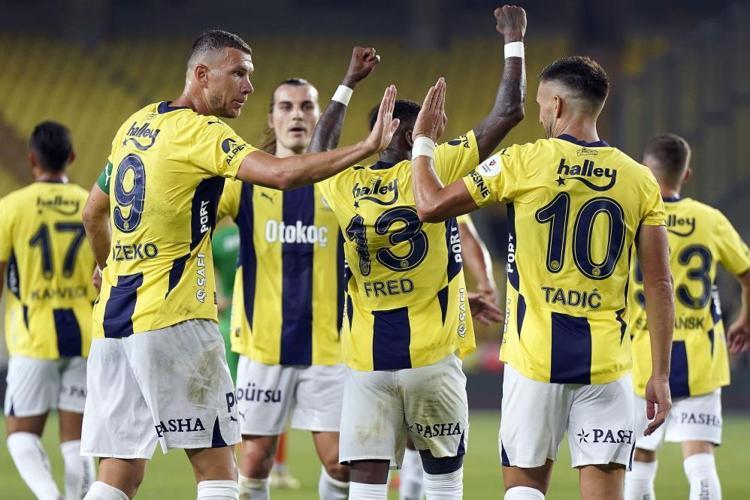 Samsunspor maçı öncesi Fenerbahçede alarm Mourinho 2 yeni transferi birden kesti