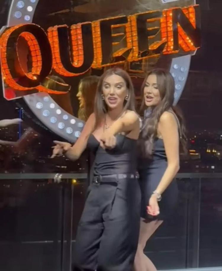 Dilan Polat tahliye partisi verdi kardeşi Sıla Doğuyu dudağından öptü